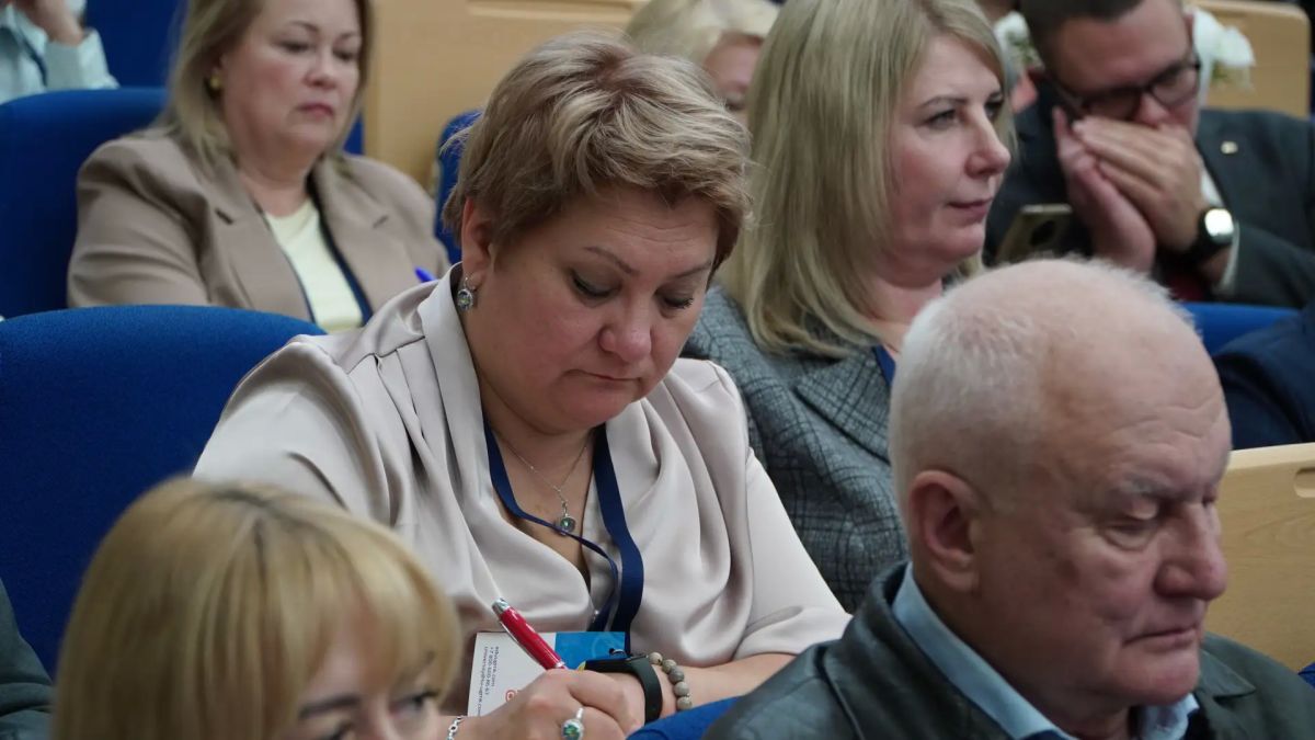В Верхней Пышме на площадке Технического университета УГМК 7 октября состоялось открытие Всероссийского форума «Взаимодействие образования и бизнеса с целью обеспечения промышленности регионов квалифицированными кадрами В Верхней Пышме на площадке Технического университета УГМК 7 октября состоялось открытие Всероссийского форума «Взаимодействие образования и бизнеса с целью обеспечения промышленности регионов квалифицированными кадрами