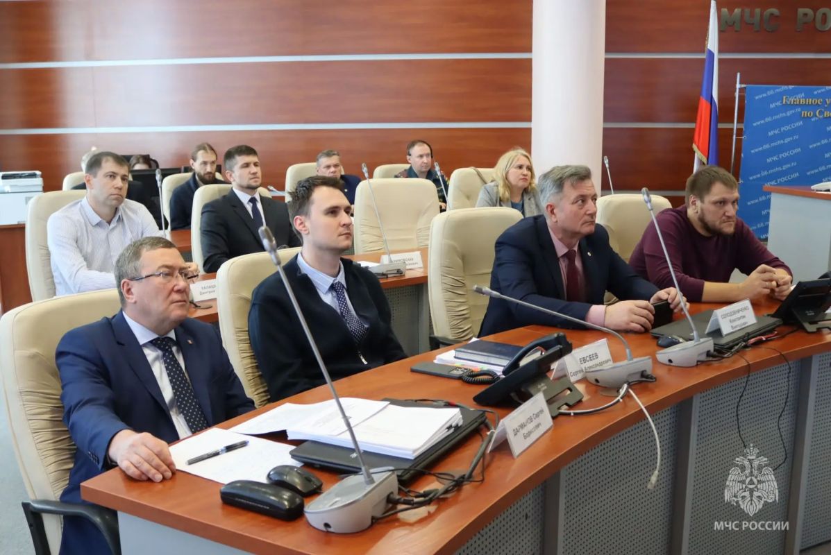 В Свердловской области завершился третий этап штабной тренировки по гражданской обороне В Свердловской области завершился третий этап штабной тренировки по гражданской обороне