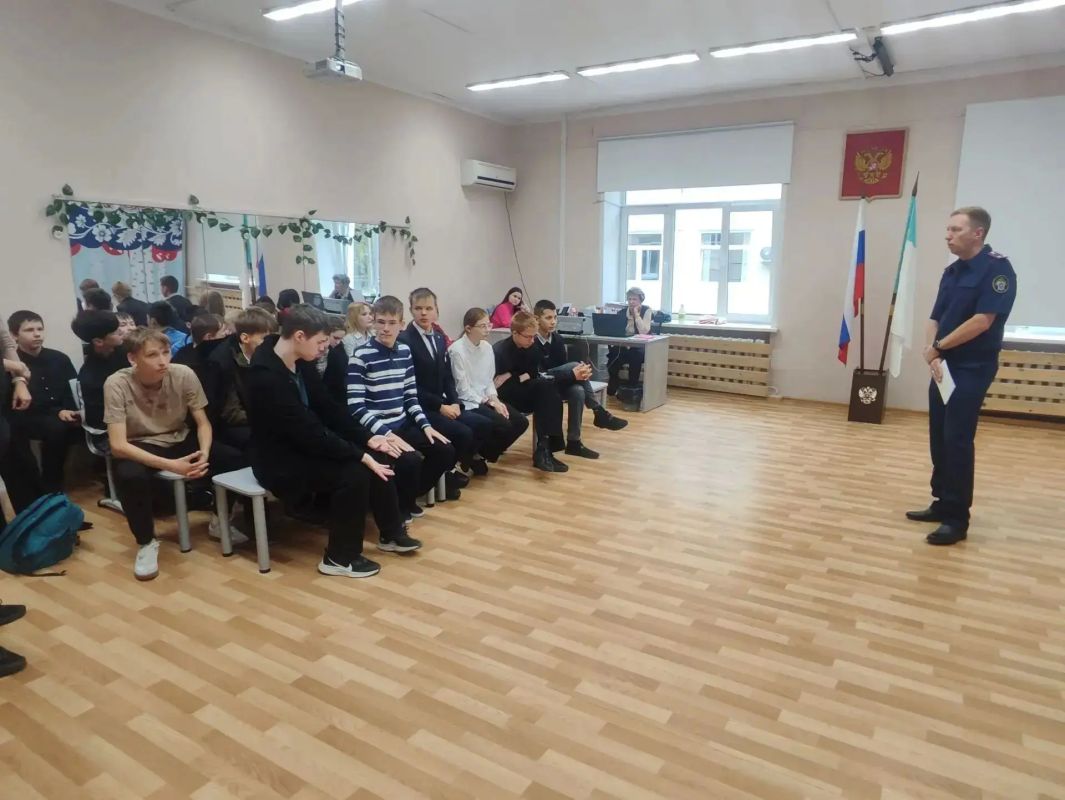 Руководитель следственного отдела по ЗАТО г.Новоуральск провёл профилактическое мероприятие для подростков Руководитель следственного отдела по ЗАТО г.Новоуральск провёл профилактическое мероприятие для подростков
