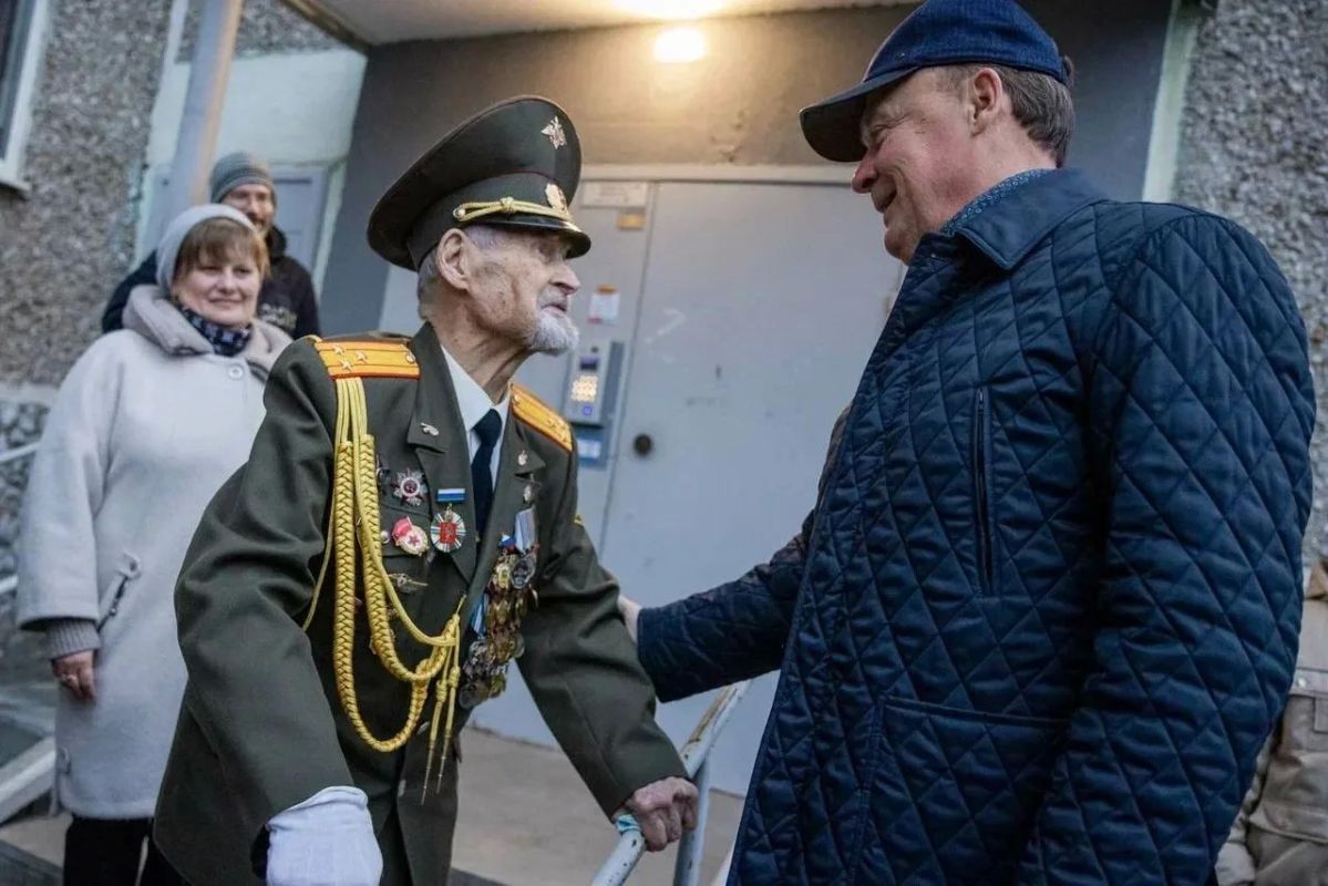 Алексей Орлов: Дорогие друзья, земляки! Сегодня наступил момент подвести определённую черту Алексей Орлов: Дорогие друзья, земляки! Сегодня наступил момент подвести определённую черту