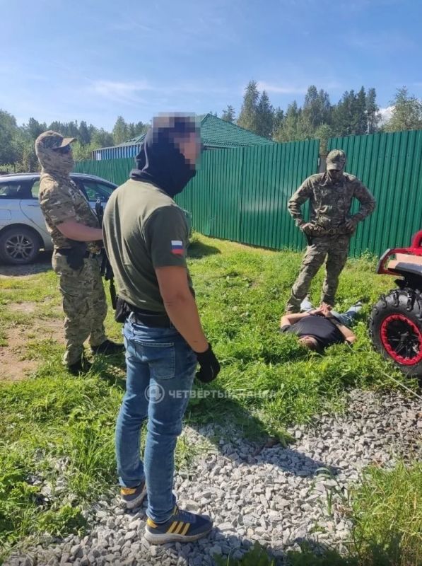 Уральские Уолтер Уайт и Джесси Пинкман не смогли повторить успех «Во все тяжкие» Уральские Уолтер Уайт и Джесси Пинкман не смогли повторить успех «Во все тяжкие»