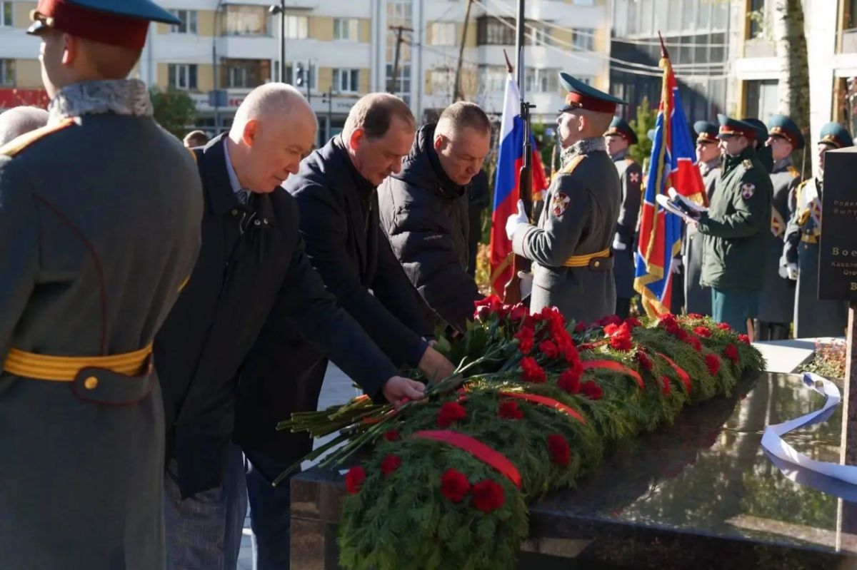 Записки ветерана: В Екатеринбурге открыли памятник начальнику советской военной контрразведки Ивану Устинову Записки ветерана: В Екатеринбурге открыли памятник начальнику советской военной контрразведки Ивану Устинову