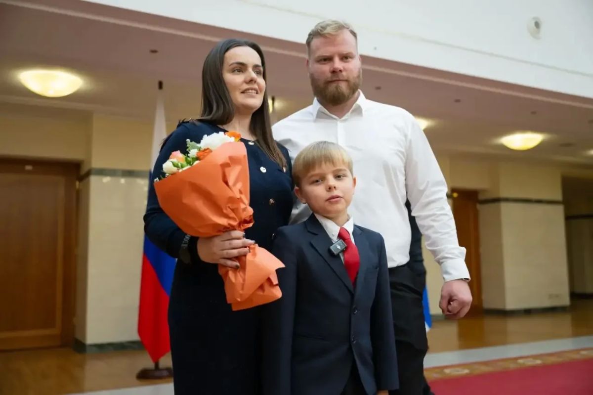 Денис Паслер: В этом году на региональный этап Международной премии #МЫВМЕСТЕ от Свердловской области поступило почти 1,4 тысячи заявок Денис Паслер: В этом году на региональный этап Международной премии #МЫВМЕСТЕ от Свердловской области поступило почти 1,4 тысячи заявок