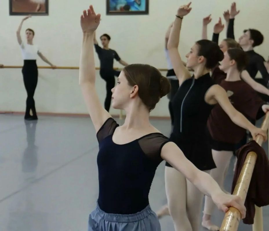 Уральский хореографический колледж представит Школу русского балета в Камышлове Уральский хореографический колледж представит Школу русского балета в Камышлове