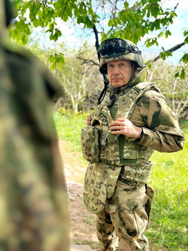 Артём Жога: Поздравляю с Днём рождения своего товарища и одного из самых ярких телеведущих – Владимира Соловьёва! Артём Жога: Поздравляю с Днём рождения своего товарища и одного из самых ярких телеведущих – Владимира Соловьёва!
