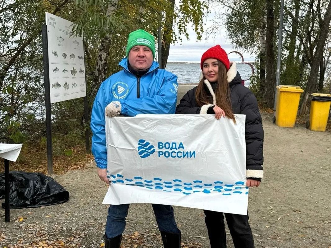 Более семи тысяч свердловчан приняли участие во всероссийской акции «Вода России» Более семи тысяч свердловчан приняли участие во всероссийской акции «Вода России»