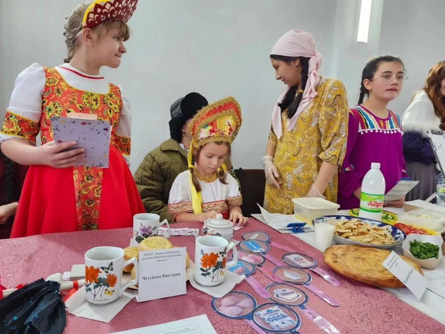 Более 100 профессиональных поваров и студентов образовательных организаций среднего профессионального образования из 16 муниципалитетов Свердловской области стали участниками фестиваля «ЕврАзияФест-2026»