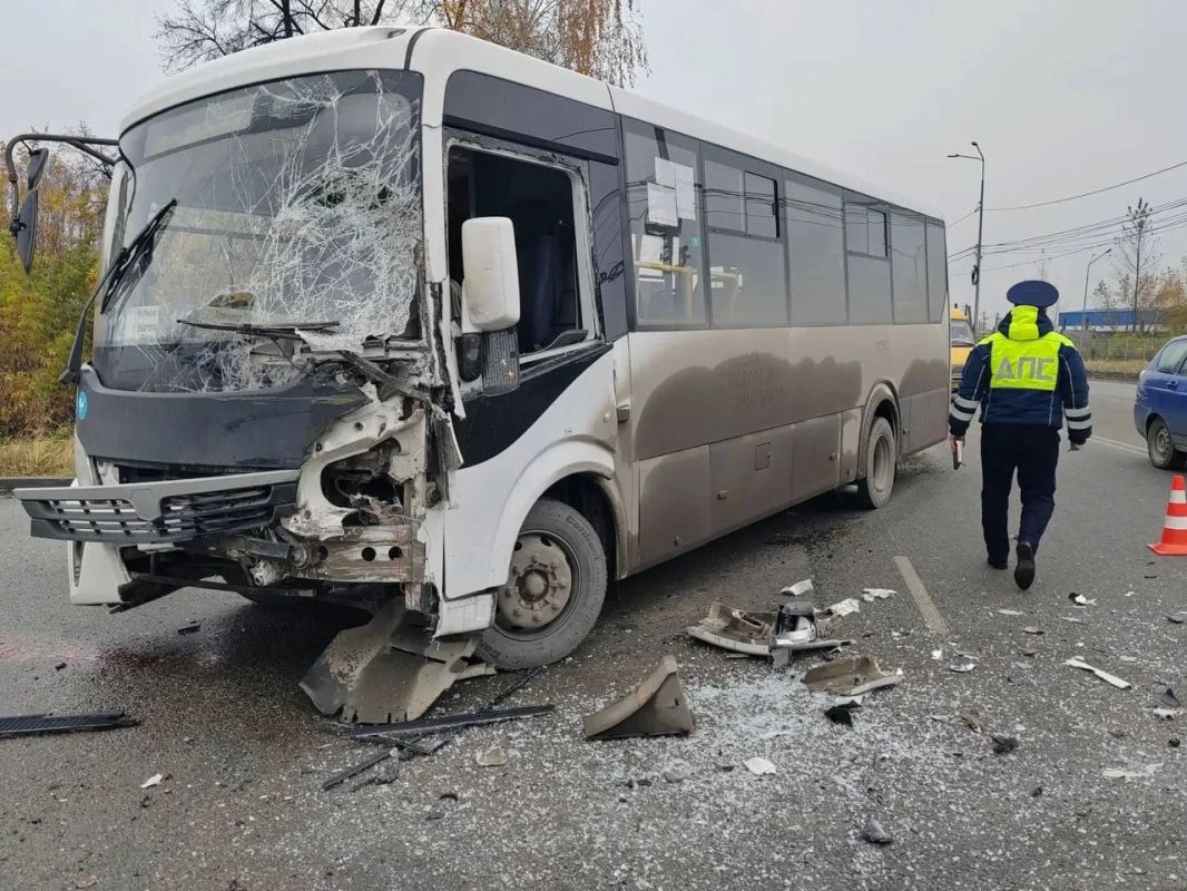Водителям автобусов предложили выдавать грамоты и повышать их в должностях за езду без аварий