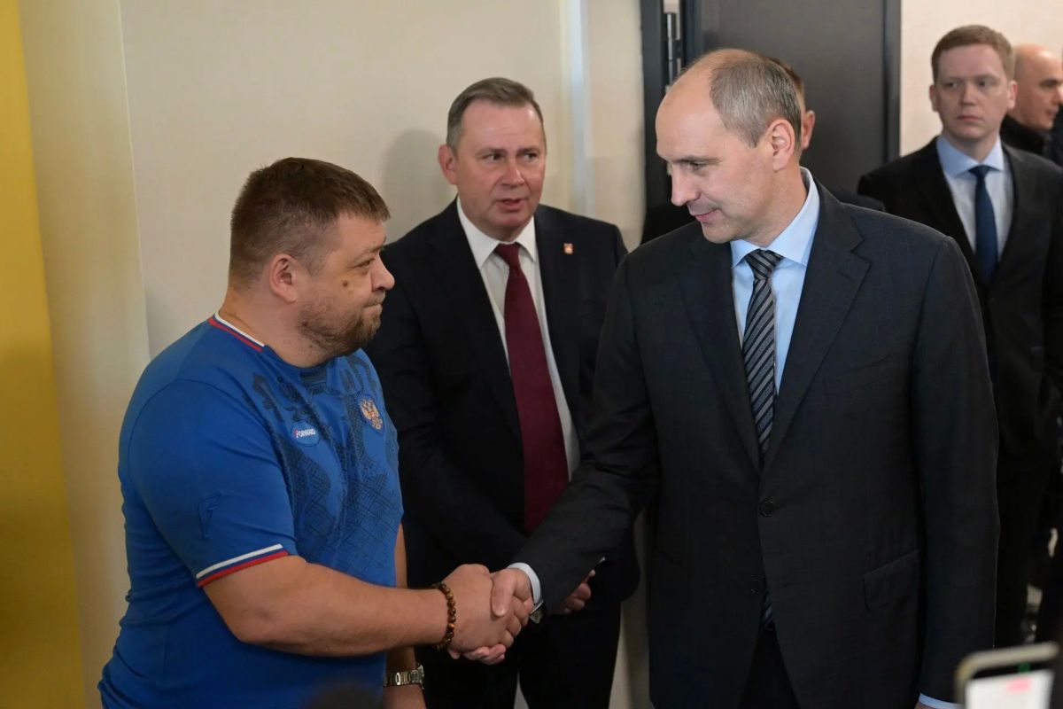 Денис Паслер открыл спортивно-оздоровительный комплекс «Выйский» в Нижнем Тагиле Денис Паслер открыл спортивно-оздоровительный комплекс «Выйский» в Нижнем Тагиле