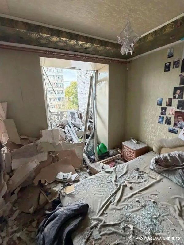 ВСУ ударили по многоквартирному жилому дому в Свердловском муниципальном округе, в результате чего пострадали четыре человека, сообщил глава ЛНР Леонид Пасечник ВСУ ударили по многоквартирному жилому дому в Свердловском муниципальном округе, в результате чего пострадали четыре человека, сообщил глава ЛНР Леонид Пасечник