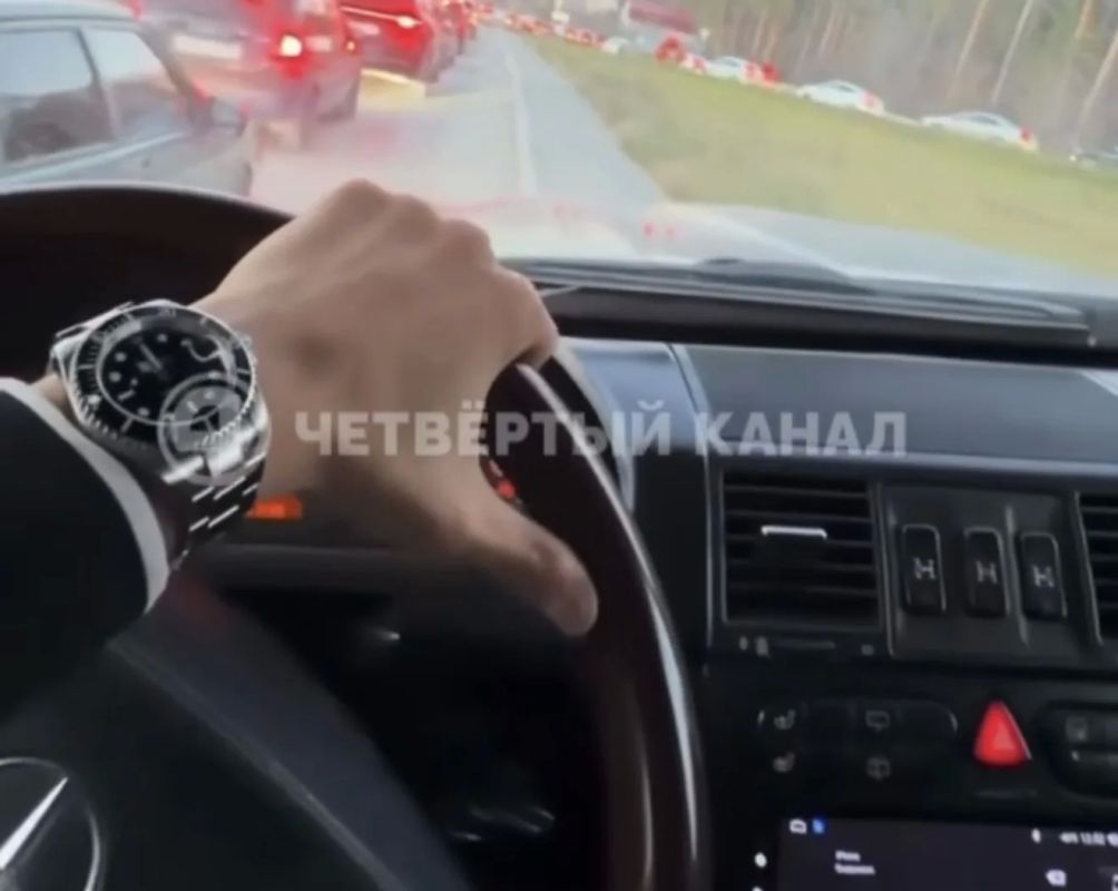 В ГАИ ответили на видео, где парень на «Гелике» ездит по встречке