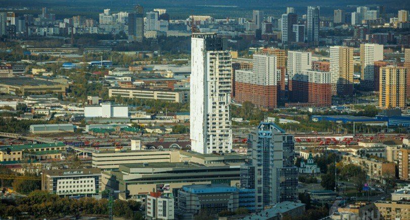 1 млрд рублей может стоить снос недостроенной «Призмы» у вокзала Екатеринбурга