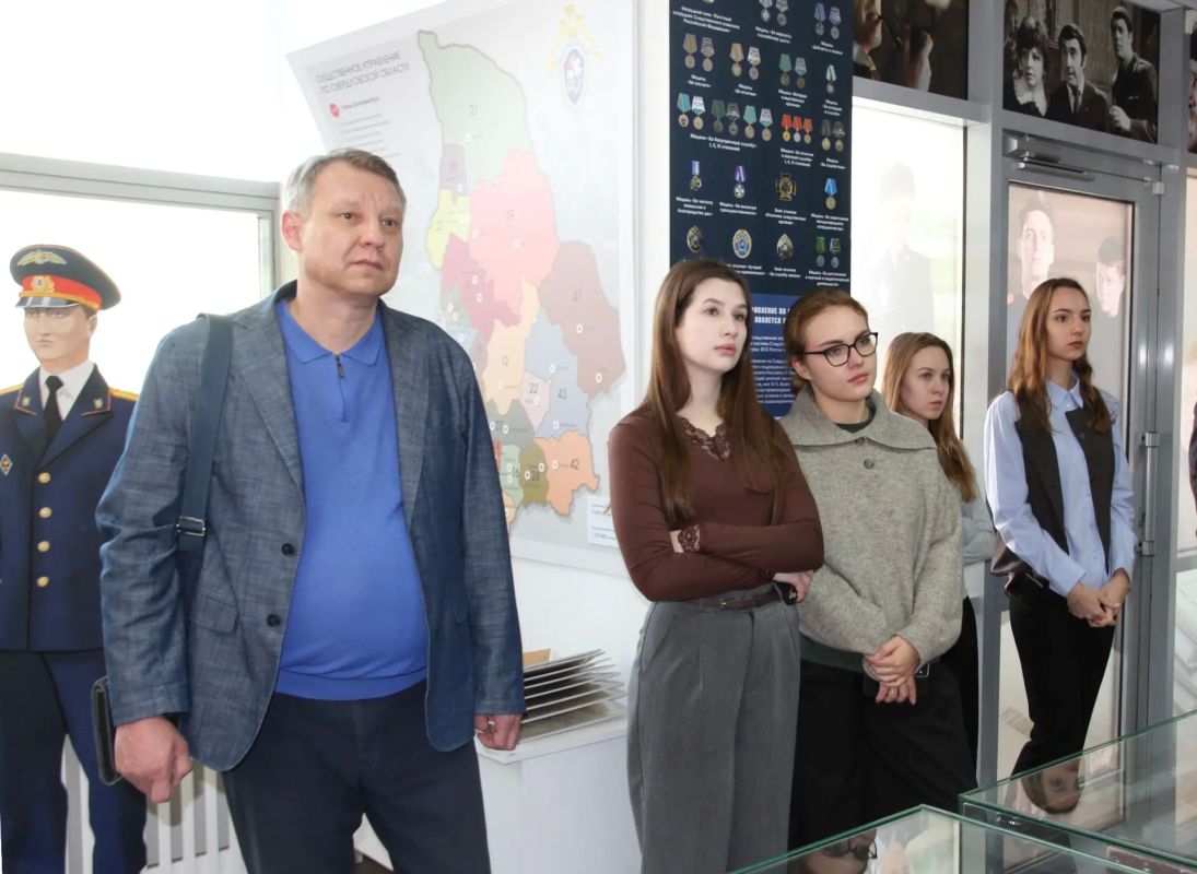 Следственным управлением проведена экскурсия для студентов в музее следствия и в учебном классе отдела криминалистики