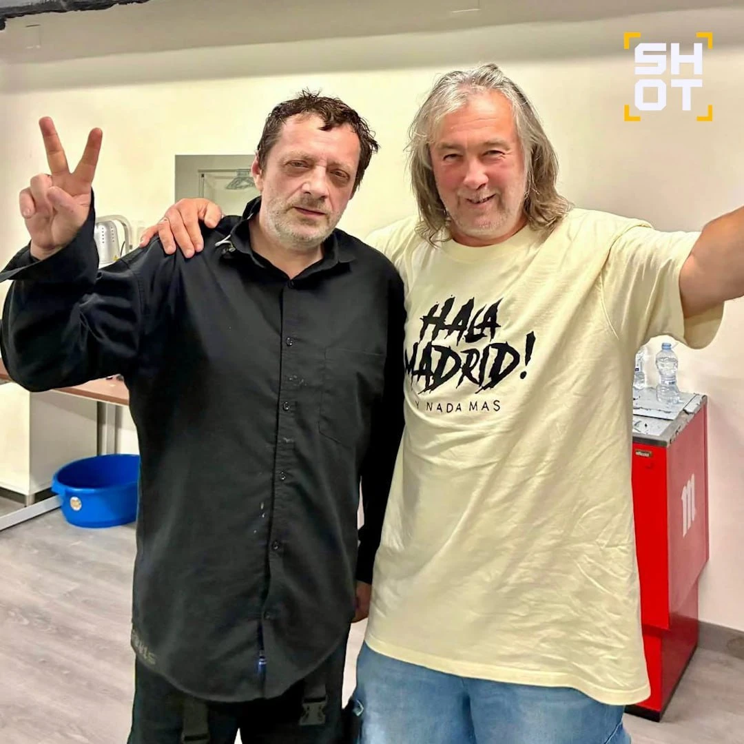 Экс-вокалиста «Агаты Кристи» отказались пускать на самолёт в Испании