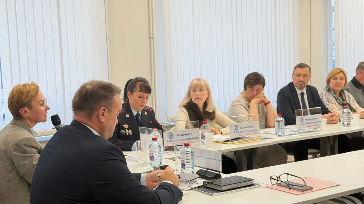 Многодетная мама пересмотрела отношение к безопасной перевозке своих детей после участия в окружном форуме в Сысерти, где Госавтоинспекция обратилась к родителям Многодетная мама пересмотрела отношение к безопасной перевозке своих детей после участия в окружном форуме в Сысерти, где Госавтоинспекция обратилась к родителям