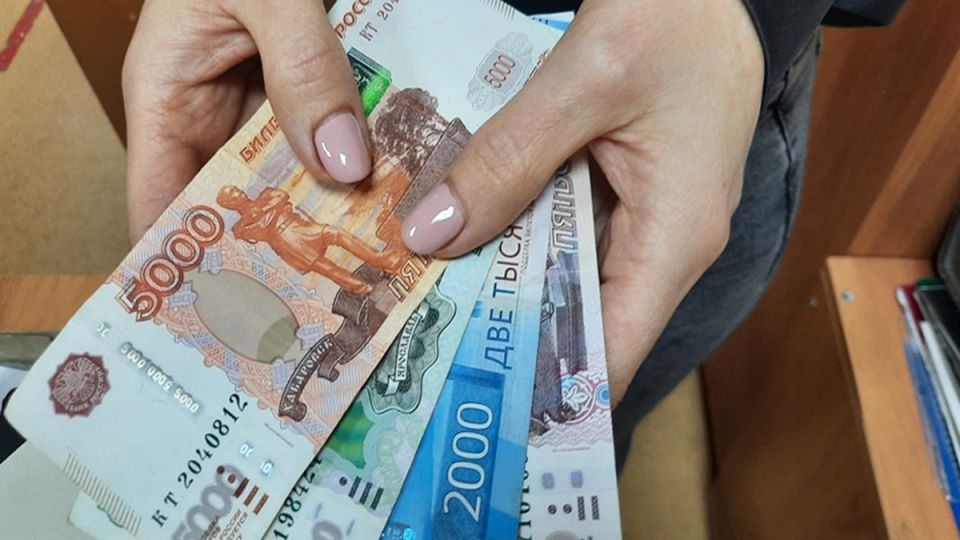 Когда ваши деньги становятся не вашими? Разбираемся в законодательстве