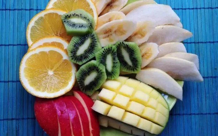 Почему стоит есть киви с кожурой: неожиданные преимущества для здоровья