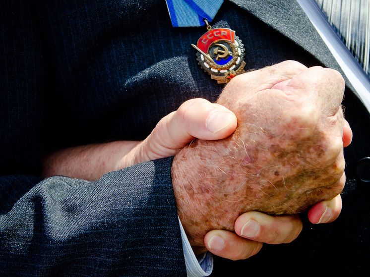 Более 121 тысячи южноуральцев получают надбавку к пенсии на уход