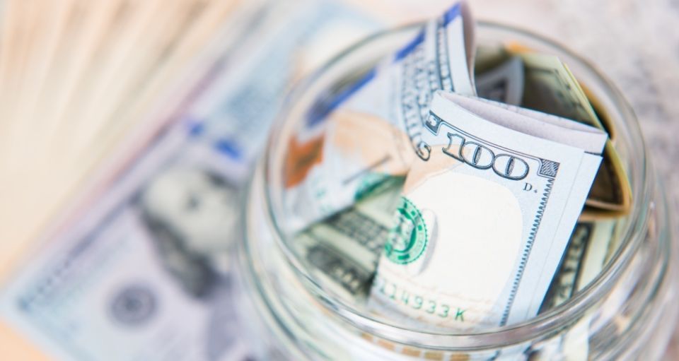 Скрытые комиссии и падение валютных сбережений: что ждет владельцев валютных вкладов