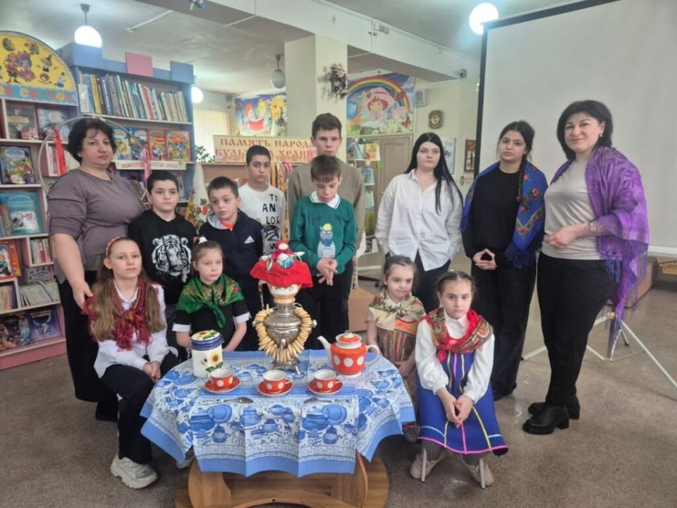 Веселые традиции Масленицы: фольклорный праздник в детской библиотеке Мясниковского района